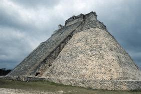 La Révolte des Maya de Uxmal au 11ème siècle : Une Explosion d’Indignation face à la Domination Toltec